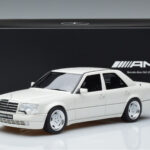 Mercedes E60 AMG W124 Бял Otto 1:18 - image 6 of 6