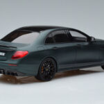 Mercedes E63 AMG Brabus 800 W213 Зелен GT Spirit 1:18 - image 2 of 6