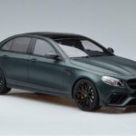 Mercedes E63 AMG Brabus 800 W213 Зелен GT Spirit 1:18 - image 4 of 6