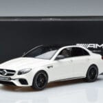 Mercedes AMG E63 S W213 Бял GT Spirit 1:18 - image 6 of 6