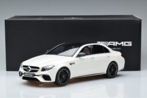 Mercedes AMG E63 S W213 Бял GT Spirit 1:18 B66965711 Смола — снимка 6 от 6