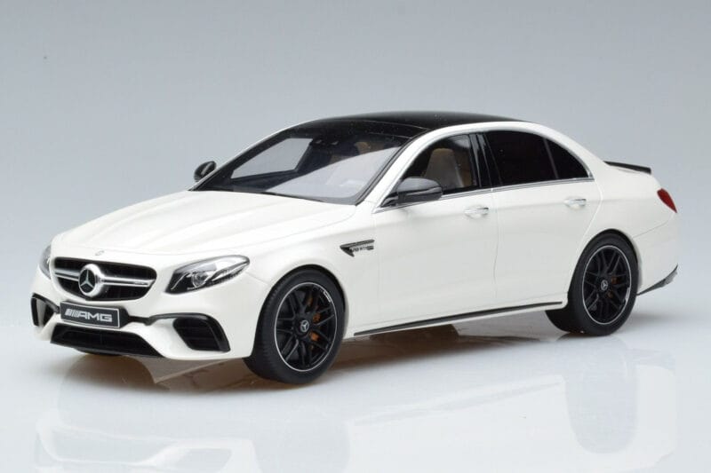 Mercedes AMG E63 S W213 Бял GT Spirit 1:18
