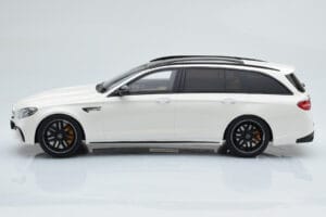 Mercedes AMG E63 S S213 T-Model Бял GT Spirit 1:18 GT795 Смола — снимка 3 от 6