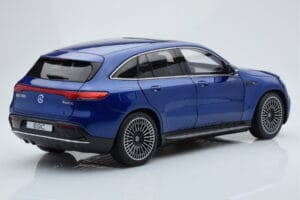 Mercedes EQC 400 Brilliant Син NZG 1:18 B66963757 Метал — снимка 3 от 8