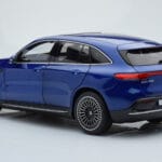 Mercedes EQC 400 Brilliant Син NZG 1:18 - image 5 of 8