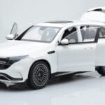 Mercedes EQC 400 Diamond Бял NZG 1:18 - image 2 of 8