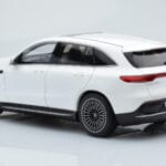 Mercedes EQC 400 Diamond Бял NZG 1:18 - image 7 of 8
