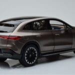 Mercedes EQE SUV X294 AMG Line Velvet Кафяв NZG 1:18 - image 3 of 8