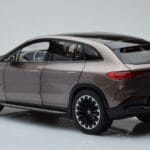 Mercedes EQE SUV X294 AMG Line Velvet Кафяв NZG 1:18 - image 7 of 8