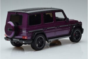 Mercedes G63 AMG W463 Crazy Color Galactic Beam Dealer Edition GT Spirit 1:18 B66961014 Смола — снимка 2 от 6