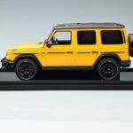 Mercedes AMG G63 W463 Жълт MotorHelix 1:18 MH018 Y Смола - image 3 of 7