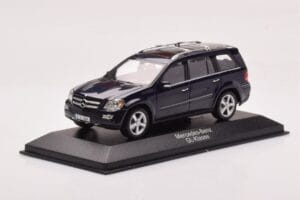 Mercedes GL X164 Tanzanite Син Minichamps 1:43 B66962228 Метал — снимка 2 от 4