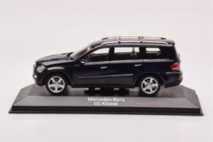 Mercedes GL X164 Tanzanite Син Minichamps 1:43