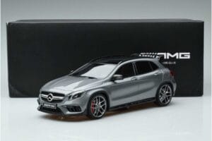 Mercedes AMG GLA 45 X156 Дилърско Издание GT Spirit 1:18 B66960467 Смола — снимка 6 от 6
