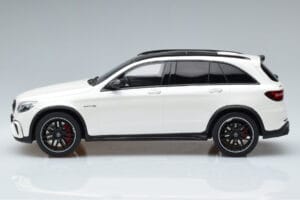 Mercedes GLC 63 AMG X253 Бял GT Spirit 1:18 B66965713 Смола — снимка 3 от 6