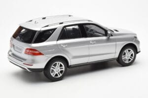 Mercedes M-Class W166 Iridium Сребърен Металик Minichamps 1:18 B66960064 Метал — снимка 3 от 8