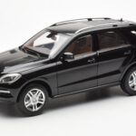 Mercedes M-Class W166 Obsidian Черен Металик Minichamps 1:18