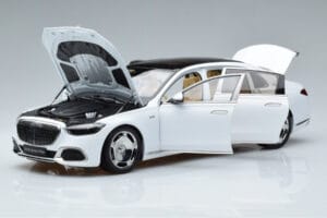 Mercedes Maybach S600 W222 V12 Biturbo Diamond Бял Almost Real 1:18 820116 Метал — снимка 2 от 11