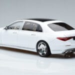 Mercedes Maybach S600 W222 V12 Biturbo Diamond Бял Almost Real 1:18 - image 7 of 11