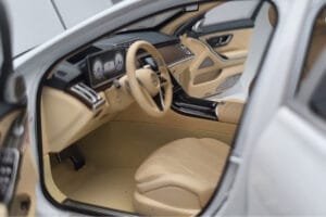 Mercedes Maybach S600 W222 V12 Biturbo Diamond Бял Almost Real 1:18 820116 Метал — снимка 8 от 11