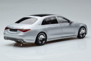 Mercedes Maybach S600 W222 V12 Biturbo Hightech Сребрист Almost Real 1:18 820118 Метал — снимка 3 от 12