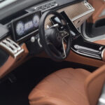 Mercedes Maybach S600 W222 V12 Biturbo Hightech Сребрист Almost Real 1:18 - image 10 of 12