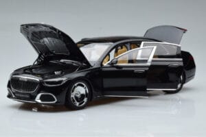 Mercedes Maybach S600 W222 V12 Biturbo Obsidian Черен Almost Real 1:18 820115 Метал — снимка 2 от 11