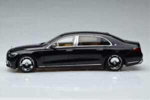 Mercedes Maybach S600 W222 V12 Biturbo Obsidian Черен Almost Real 1:18 820115 Метал — снимка 5 от 11