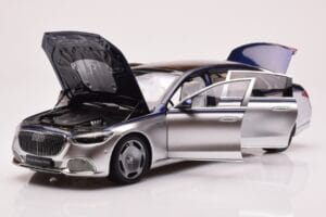 Mercedes Maybach S680 W223 Nautical Син Cirrus Сребрист Almost Real 1:18 820125 Метал — снимка 2 от 8