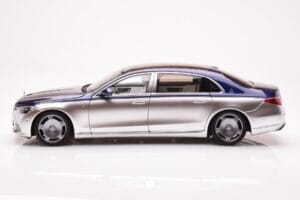 Mercedes Maybach S680 W223 Nautical Син Cirrus Сребрист Almost Real 1:18 820125 Метал — снимка 4 от 8