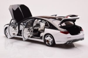 Mercedes Maybach S680 W223 Obsidian Черен Diamond Бял Almost Real 1:18 820121 Метал — снимка 4 от 7