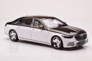 Mercedes Maybach S680 W223 Obsidian Черен Diamond Бял Almost Real 1:18 820121 Метал — снимка 5 от 7