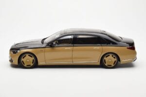 Mercedes Maybach S680 W223 Obsidian Черен Sand Almost Real 1:18 820124 Метал — снимка 4 от 7