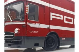 Mercedes O317 Porsche Transporter Червен CMR 1:18 CMR149 Метал — снимка 7 от 12