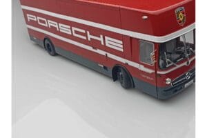 Mercedes O317 Porsche Transporter Червен CMR 1:18 CMR149 Метал — снимка 9 от 12