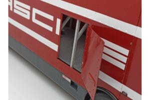 Mercedes O317 Porsche Transporter Червен CMR 1:18 CMR149 Метал — снимка 10 от 12