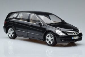 Mercedes R-Class W251 Obsidian Черен Minichamps 1:18 B66962325 Метал — снимка 5 от 7