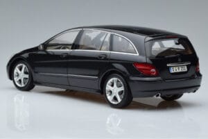 Mercedes R-Class W251 Obsidian Черен Minichamps 1:18 B66962325 Метал — снимка 6 от 7