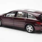 Mercedes R-Class W251 Червен Металик Minichamps 1:18 - image 7 of 8