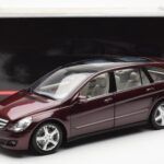 Mercedes R-Class W251 Червен Металик Minichamps 1:18 - image 8 of 8