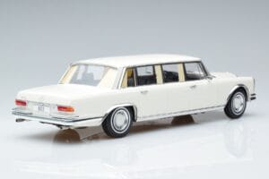 Mercedes S-Class 600 W100 LWB Pullman Бял MCG 1:18 MCG18188 Метал — снимка 2 от 6