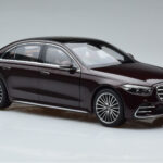 Mercedes S-Class W223 AMG Line Червен Norev 1:18 - image 6 of 8