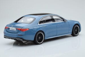 Mercedes S-Class W223 Vintage Син Norev 1:18 B66960828 Метал — снимка 3 от 7