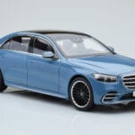 Mercedes S-Class W223 Vintage Син Norev 1:18 - image 5 of 7