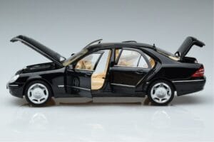Mercedes S-Class W220 S600 Лимитирана Серия Norev 1:18 183811 Метал — снимка 4 от 8