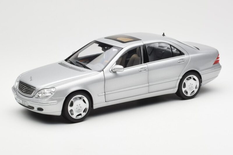 Mercedes S600 W220 Сребрист Металик Norev 1:18