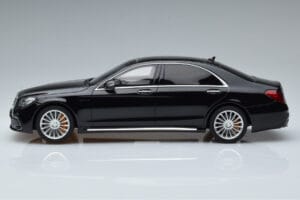 Mercedes AMG S65 W222 Черен GT Spirit 1:18 GT228 Смола — снимка 3 от 6
