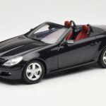 Mercedes SLK R171 Obsidian Черен Metallic Minichamps 1:18