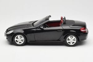 Mercedes SLK R171 Obsidian Черен Metallic Minichamps 1:18 B66962319 Метал — снимка 5 от 9