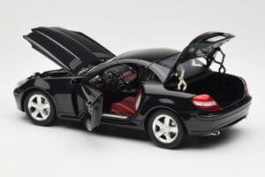 Mercedes SLK R171 Obsidian Черен Metallic Minichamps 1:18 B66962319 Метал — снимка 6 от 9